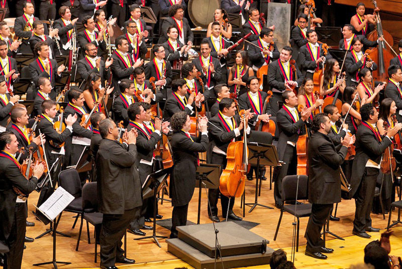 Concierto Aniversario Orquestas y Coros Juveniles e Infantiles de Venezuela, Orquesta Sinfónica Simón Bolívar de Venezuela conducidos por el maestro Gustavo Dudamel