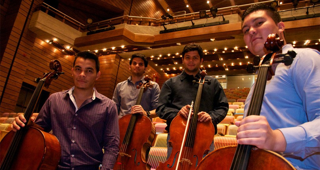 Ensamble de Violonchelos Simón Bolívar Academia de Violonchelo