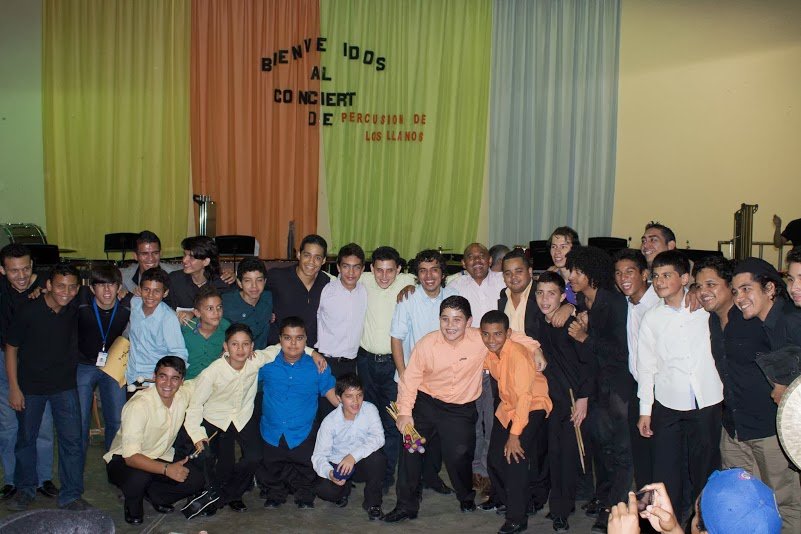 Ensamble de Percusión de Los Llanos Ensamble de Percusión de los Llanos junto a los alumnos de la cátedra de percusión de Puerto Ordaz.