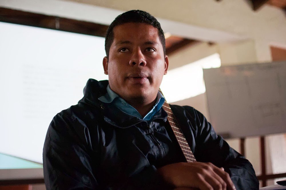El cuatrista Luis Herrera participa también en la construcción del método de enseñanza