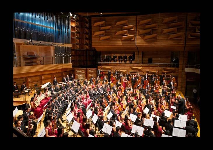 JOHN FRANCOIS, CARLOS MARTÍNEZ, FABIOLA HOYO Y KARIM SOMAZA FUERON OVACIONADOS POR SU ACTUACIÓN COMO SOLISTAS DURANTE LA CONCERTANTE DE MOZART Sinfónica Juvenil de Caracas JOHN FRANCOIS, CARLOS MARTÍNEZ, FABIOLA HOYO Y KARIM SOMAZA FUERON OVACIONADOS POR SU ACTUACIÓN COMO SOLISTAS DURANTE LA CONCERTANTE DE MOZART