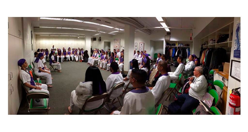 Schola Cantorum de Venezuela antes de entrar a escena Fotografía Eduardo Outeda Schola Cantorum de Venezuela antes de entrar a escena Fotografía Eduardo Outeda