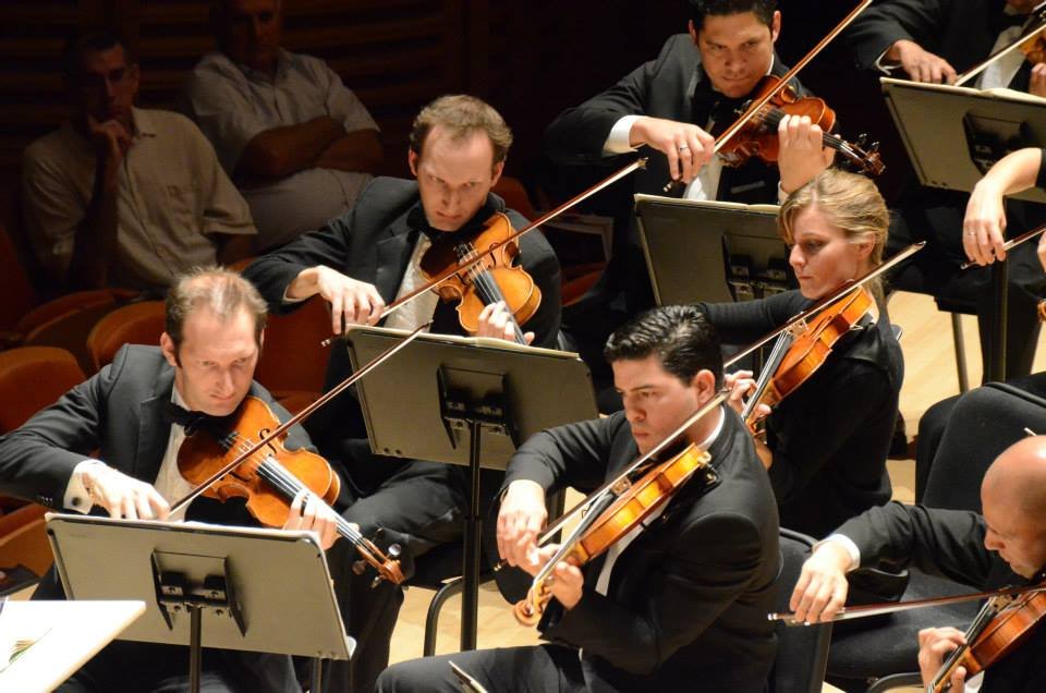 Brahms Fotos propiedad The Miami Symphony OrchestraDoubled Brahms, Tomadas en Adrienne Arsht Center for the Performing Arts / Daniel Andai, violin; Brian Manker, cello; Eduardo Marturet, conductor