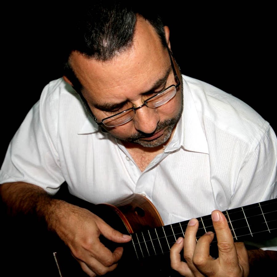 Ribas Rolando Navarro, cuatrista