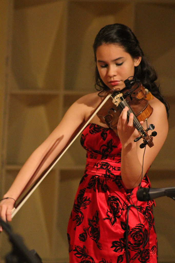 Vanessa Emperatriz, violinista