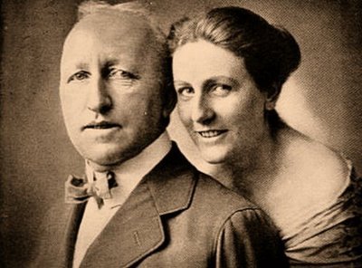 Bayreuth Oberon's Grove: Winifred Wagner and her Wolf
