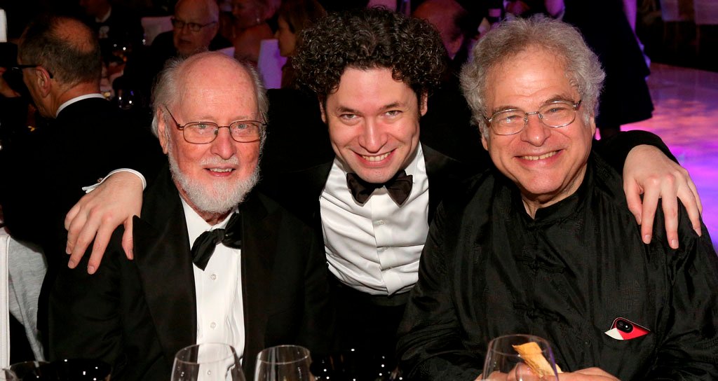Gustavo Dudamel John Williams es homenajeado por Gustavo Dudamel y Darth Vader (VIDEO)