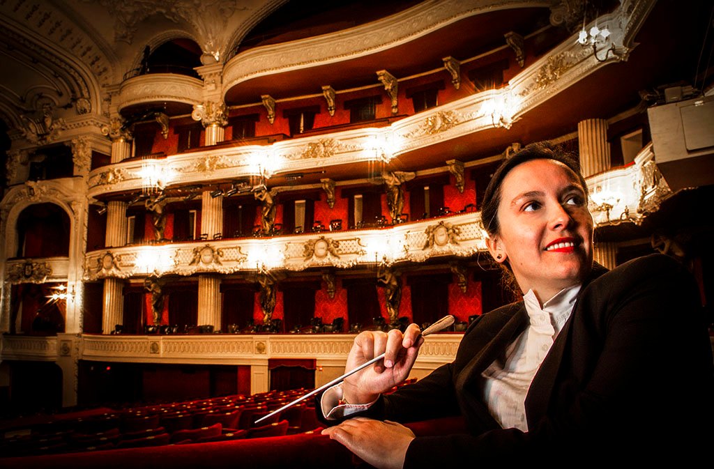 Alejandra Urrutia en el Municipal