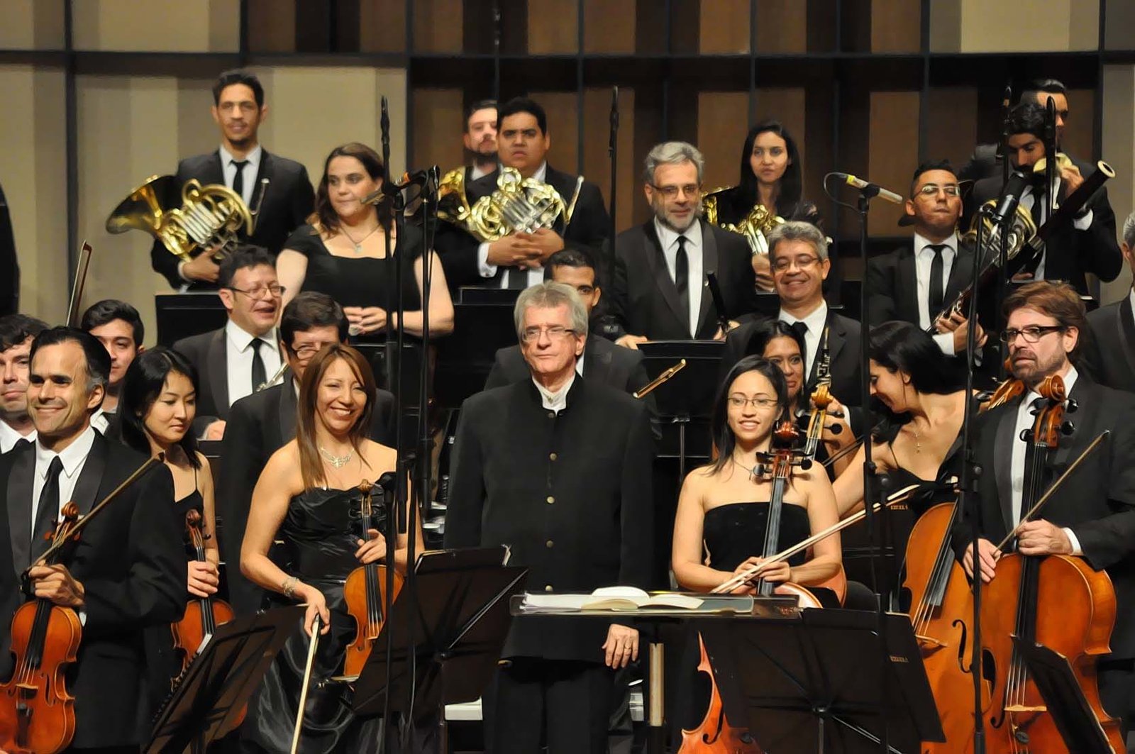 sinfónica de venezuela Orquesta Sinfónica de Venezuela, concierto aniversario bajo la batuta de Carlos Riazuelo