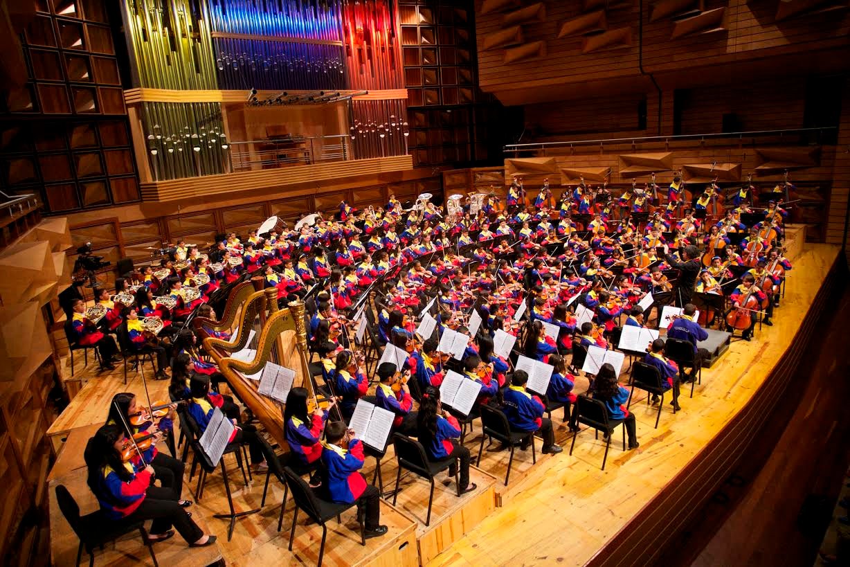 sinfónica nacional Gustavo Dudamel y la Sinfónica Nacional Infantil de Venezuela en su debut en Caracas