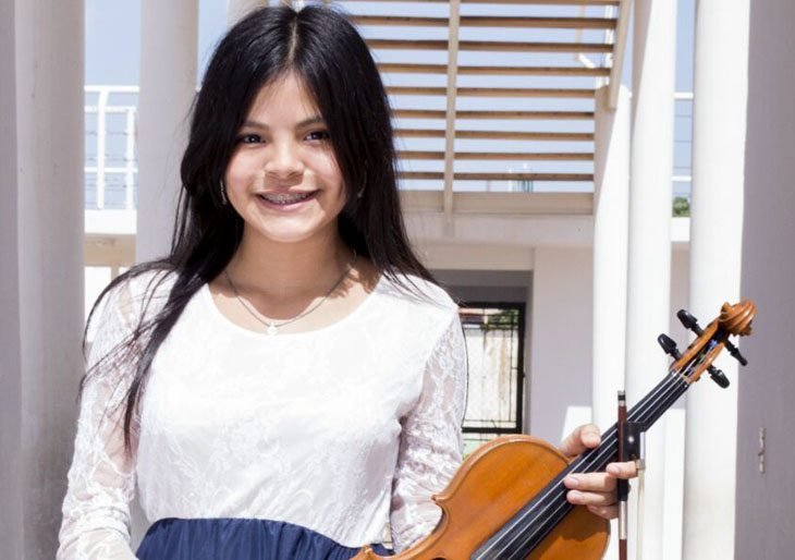 La joven María Antonieta Díaz ejecutará el Concierto N.1 en Sol menor para Violín y Orquesta de Max Bruch.