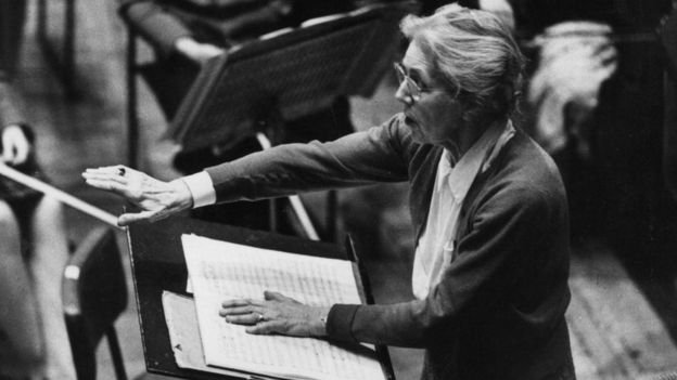 Nadia Boulanger Boulanger fue la primera mujer en conducir las orquestas Filarmónica de Nueva York y Sinfónica de Boston.