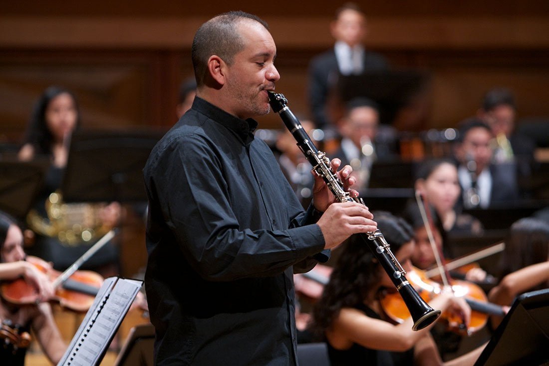 La música de Aldemaro se engalana con los sonidos de la viola