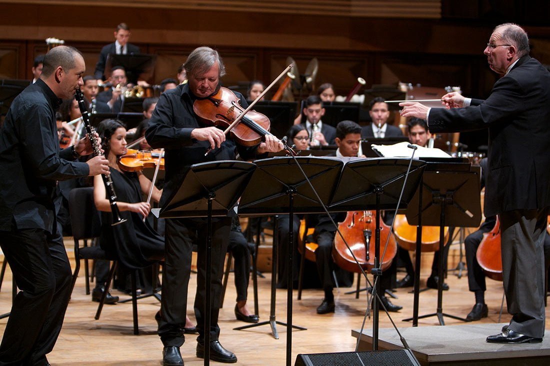 La música de Aldemaro se engalana con los sonidos de la viola